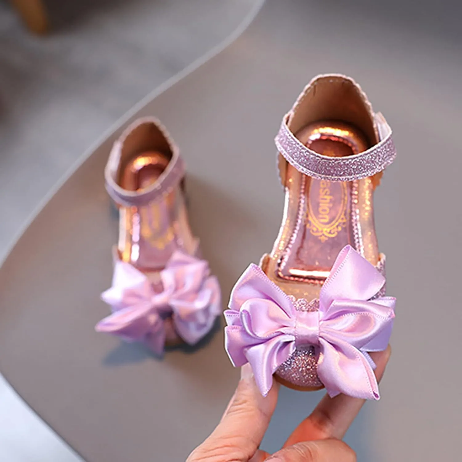 EnJoCho Girls Dress Shoes Glitter Princess Low Heels Knot Bling Party Wedding Flower Girls Shoes Pump Sandals for 1-7Years