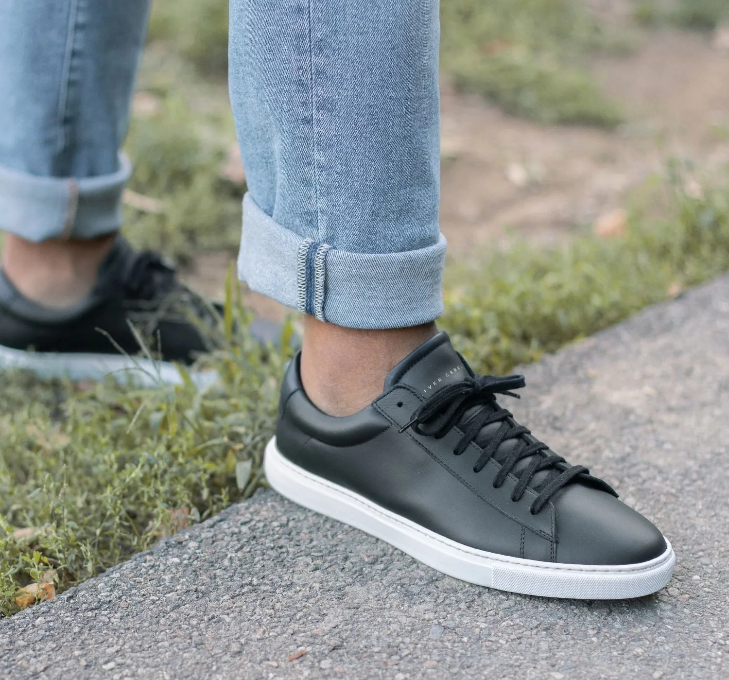 Low 1 | Black