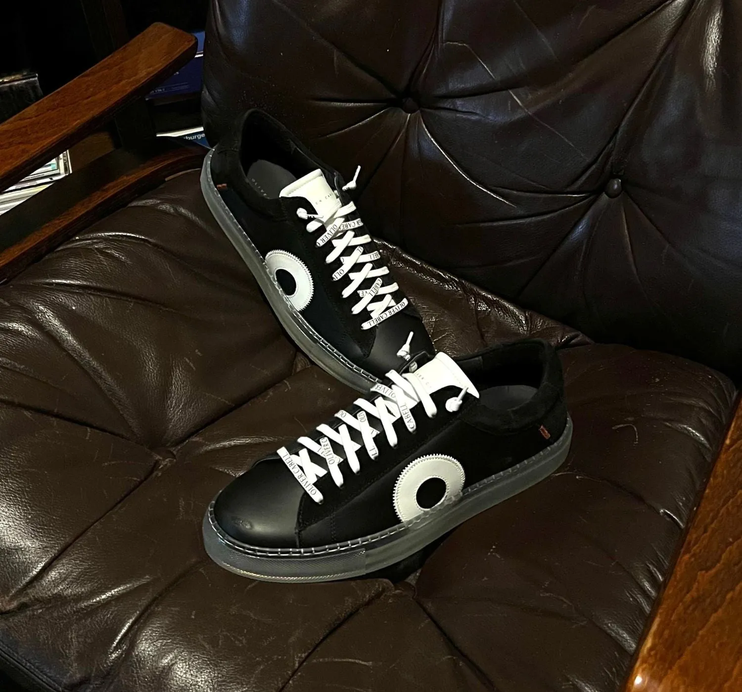 Low 1 | Reverse Yin Yang